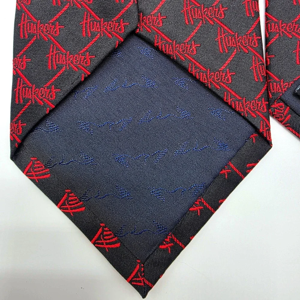 Eagles Wings Nebraska Huskers Mens Silk Necktie Black Red Script Logo Pattern